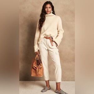 Banana Republic Beige High Rise Tapered Cargo Pants Size 6